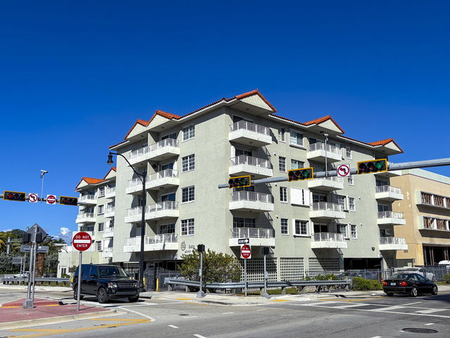 Lake Beach Club Condo photo 2